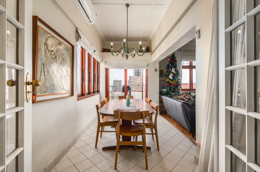 3 Bedroom Property for Sale in Sea Point Western Cape